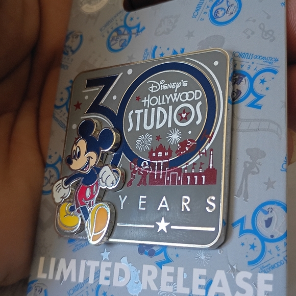 Disney's Hollywood Studios 30th Anniversary Pin - Picture 4 of 7
